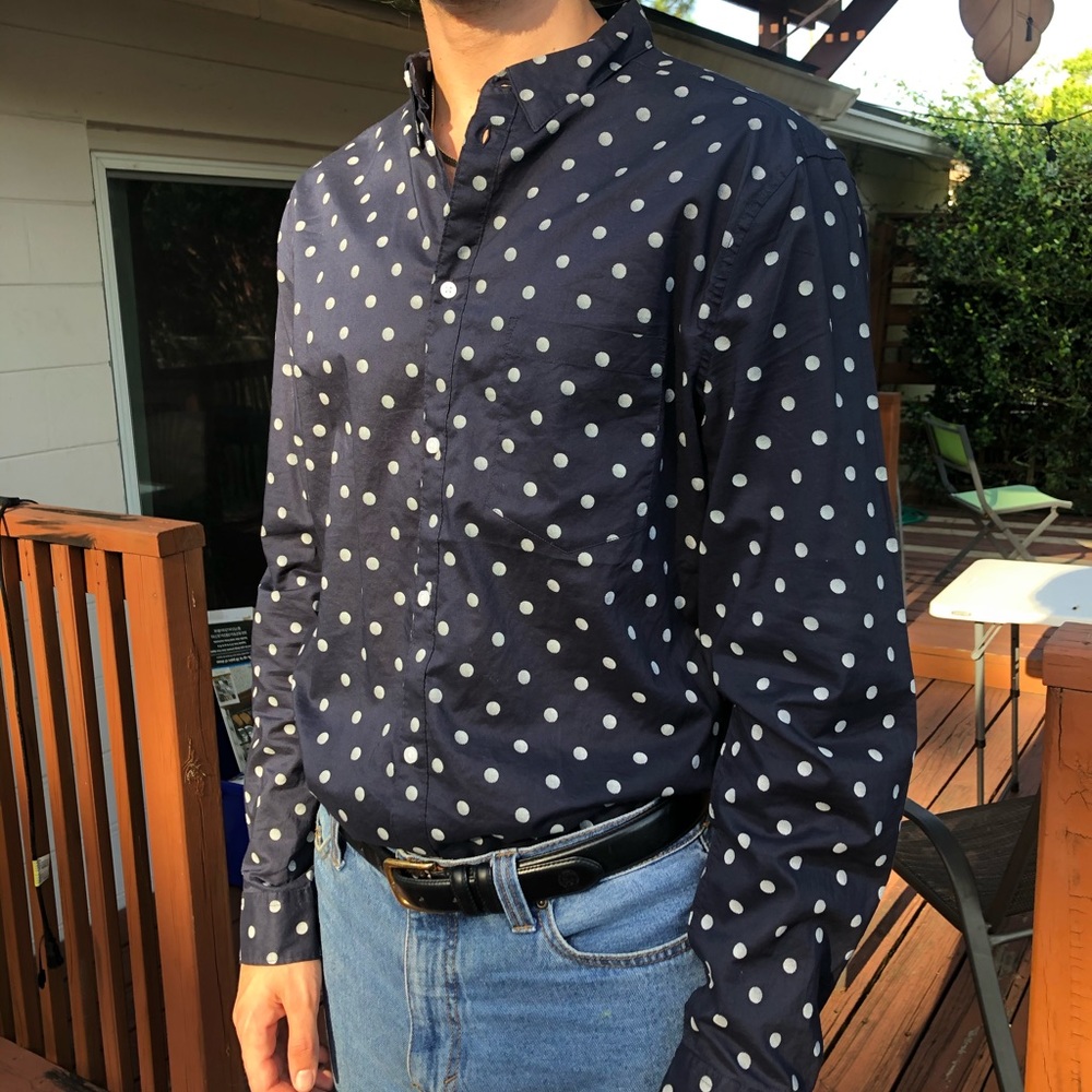 Navy blue w white polka dot button down
